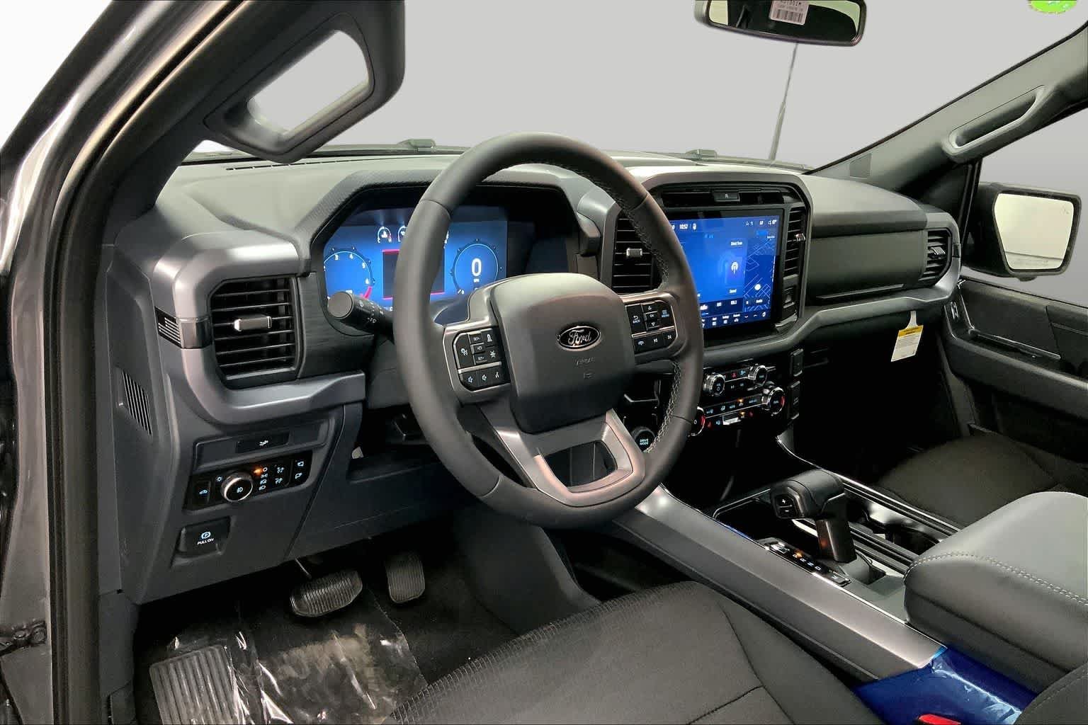 New 2026 Carbonized Gray Metallic Ford XLT image 6