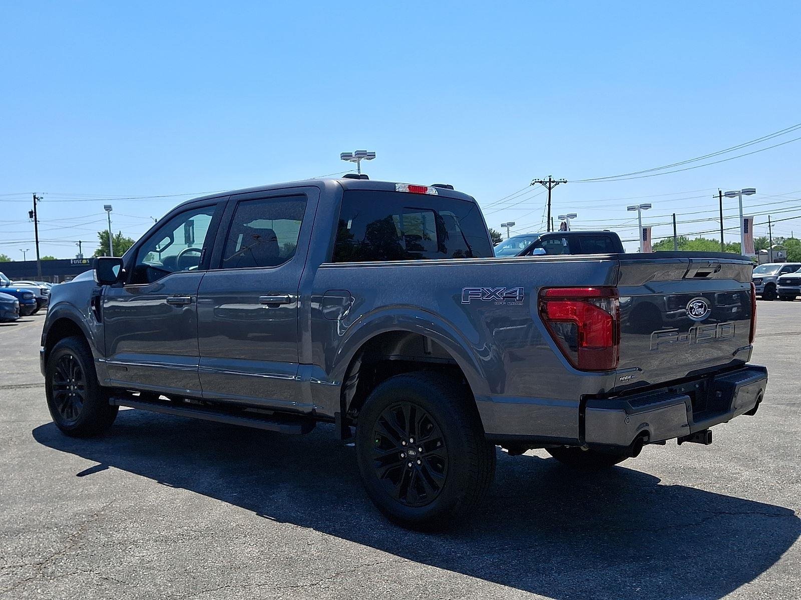 New 2026 Carbonized Gray Metallic Ford XLT image 3