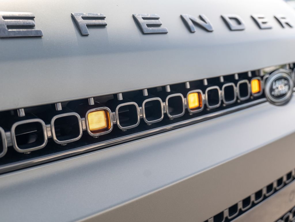 Certified Used 2025 Green Land Rover OCTA image 15
