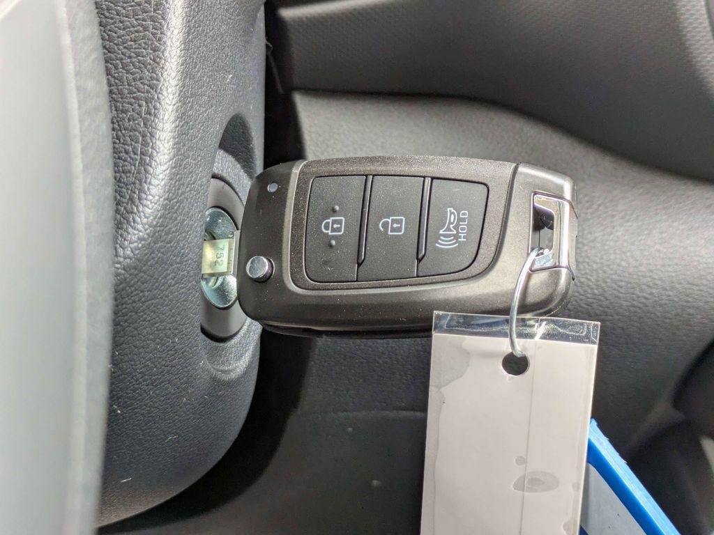 New 2026 White Hyundai SE image 29
