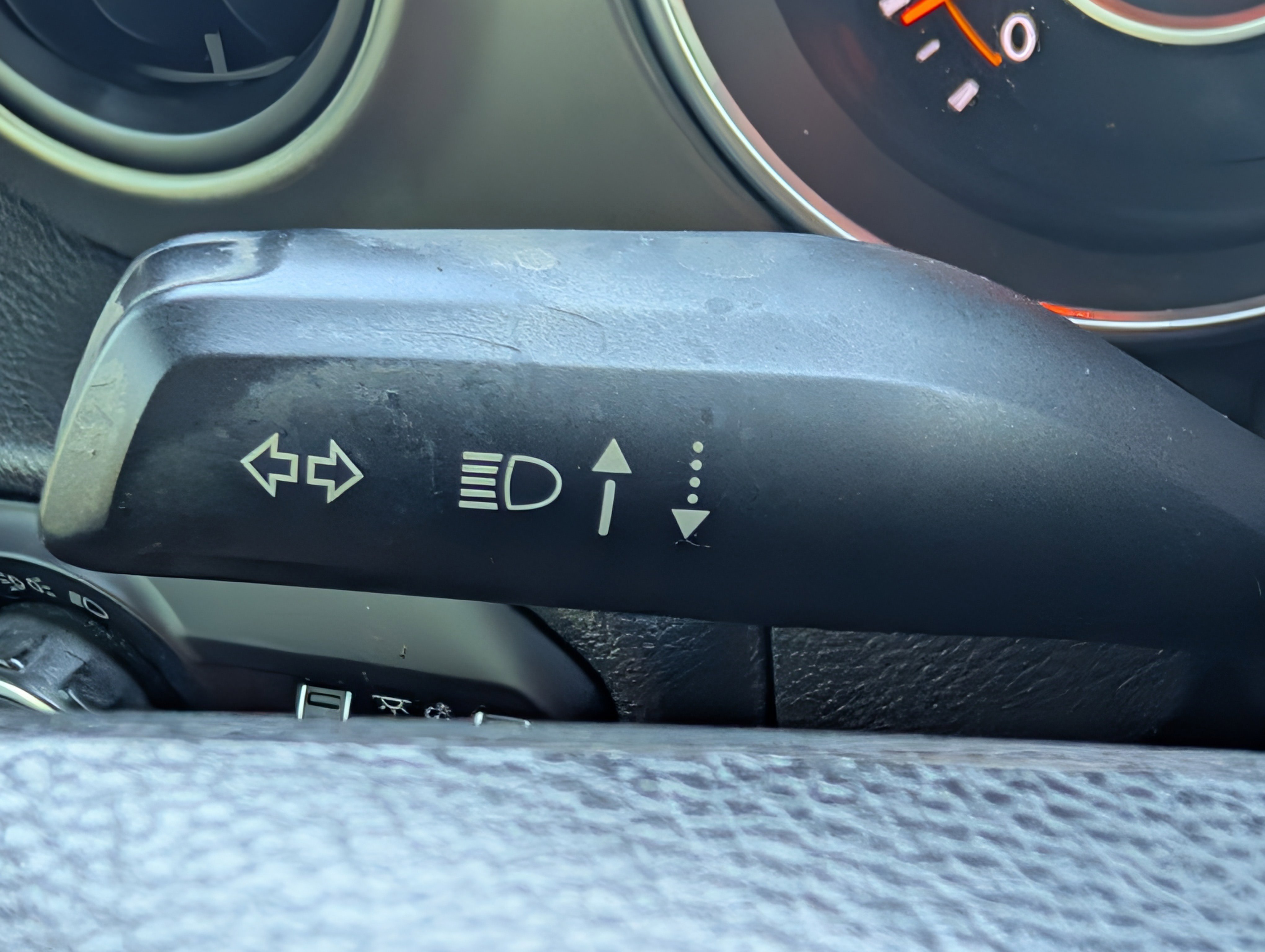 Used 2018 White Jeep Sport image 59