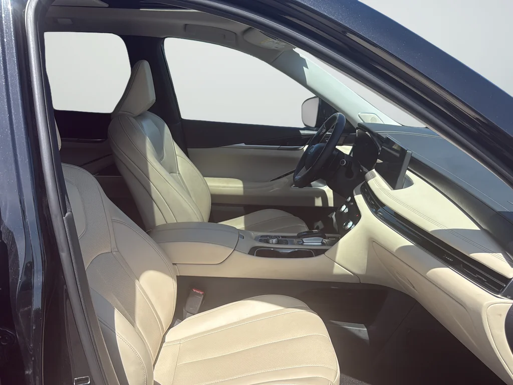 Certified Used 2023 Black INFINITI Sensory image 15