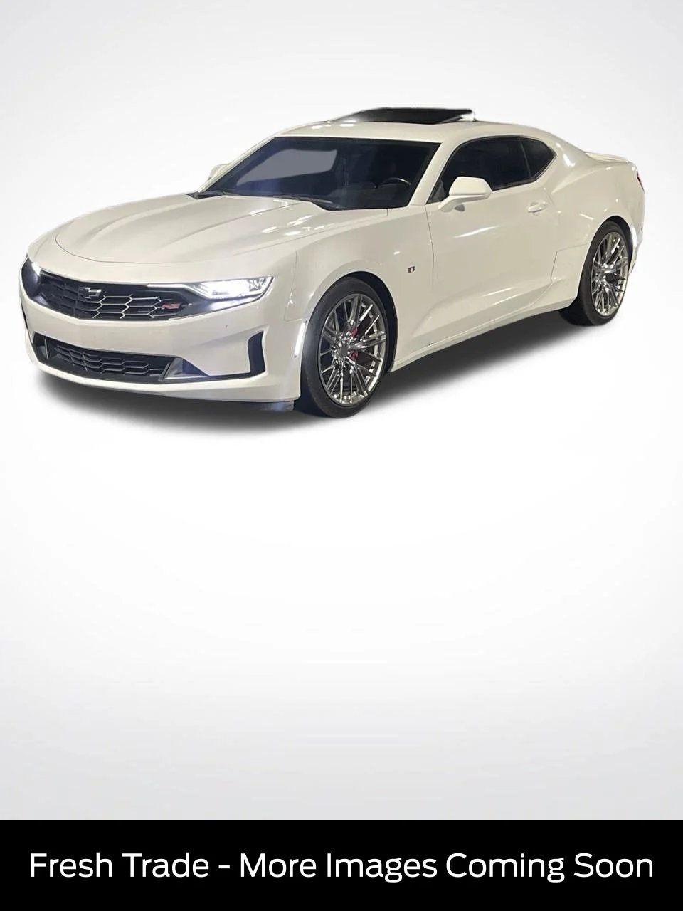 Used 2021 Summit White Chevrolet 2LT image 1