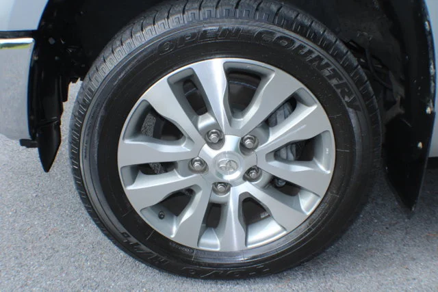 Used 2016 Silver Sky Metallic Toyota LTD image 5