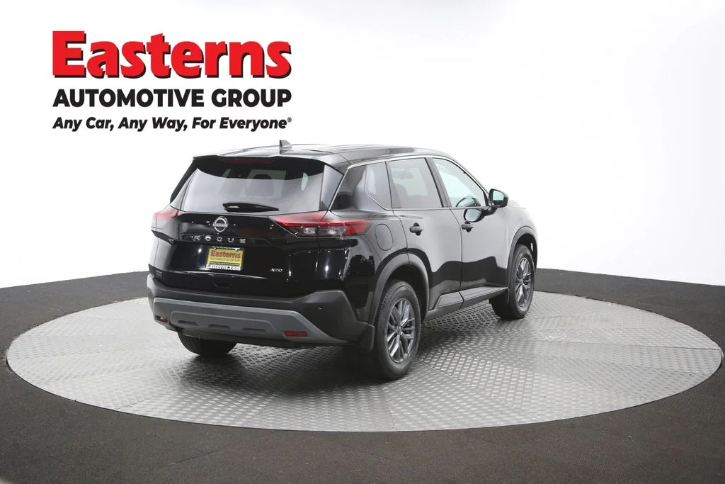 Used 2023 Black Nissan S image 40