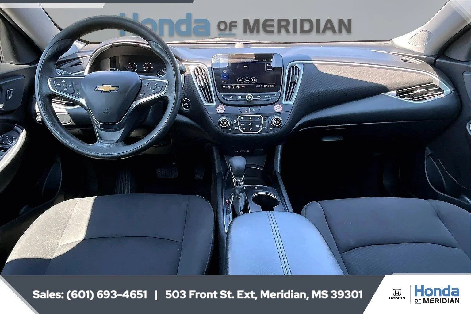 Used 2025 Mosaic Black Metallic Chevrolet LT image 13