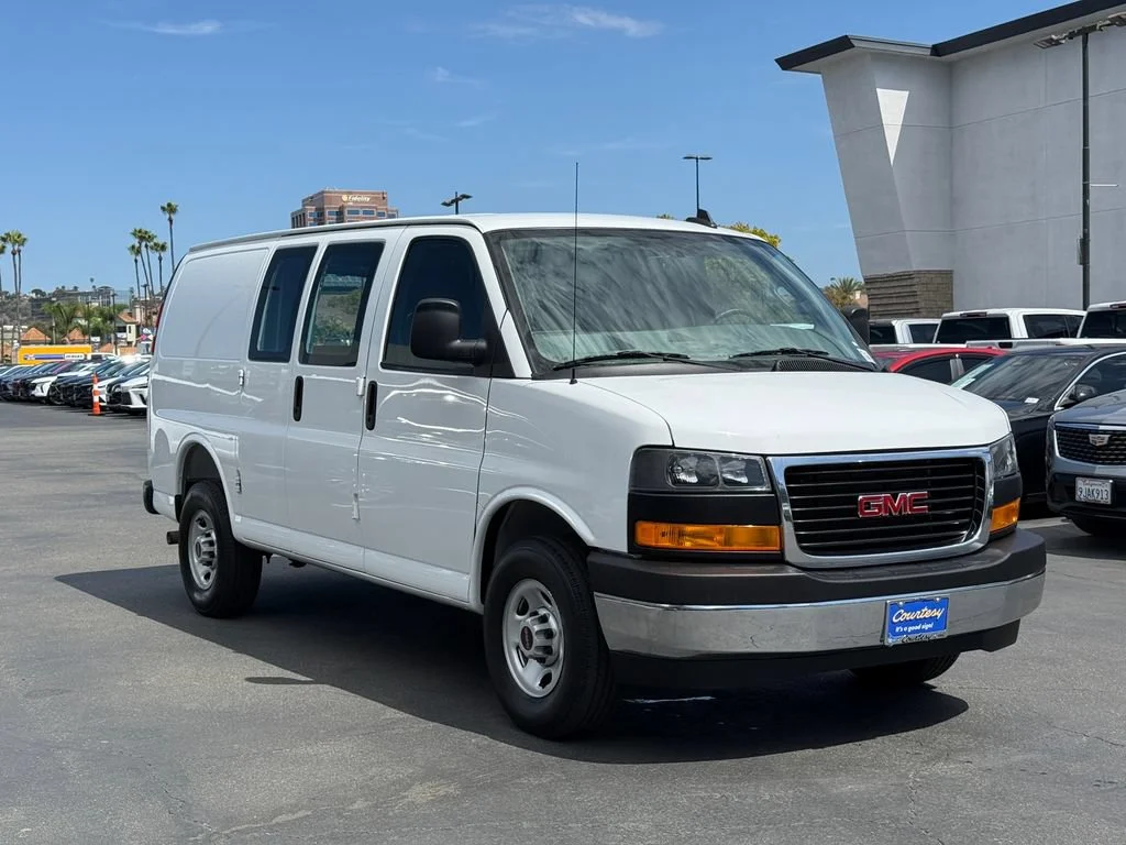 Used 2025 Summit White GMC Work Van image 5