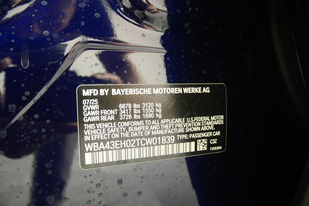 2026 BMW 7 Series 750e - Photo 26