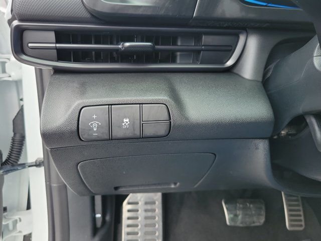 2026 Hyundai Elantra SEL - Photo 17