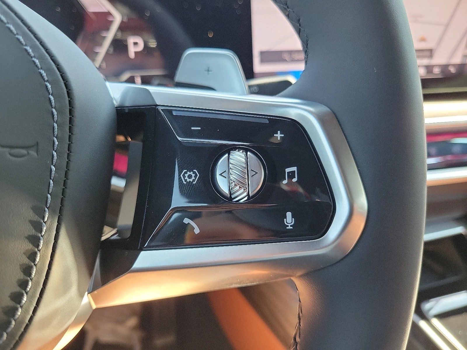 New 2025 Alpine White BMW i xDrive All-Wheel Drive image 19