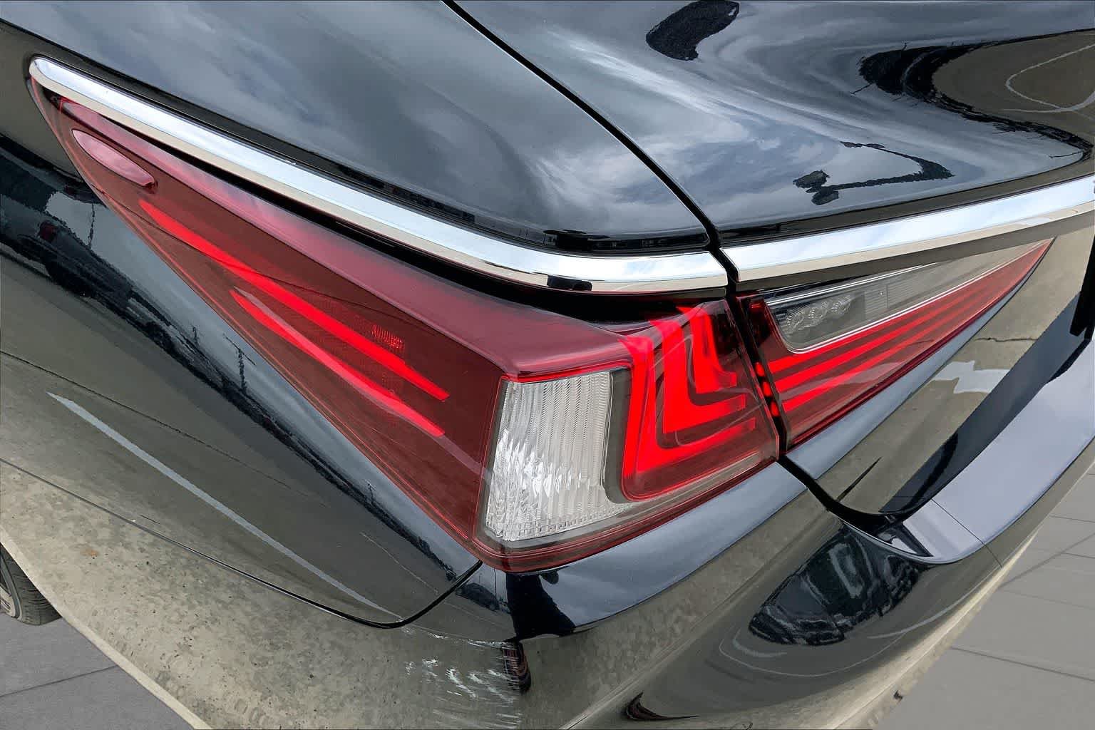 Used 2022 Caviar Lexus  image 28