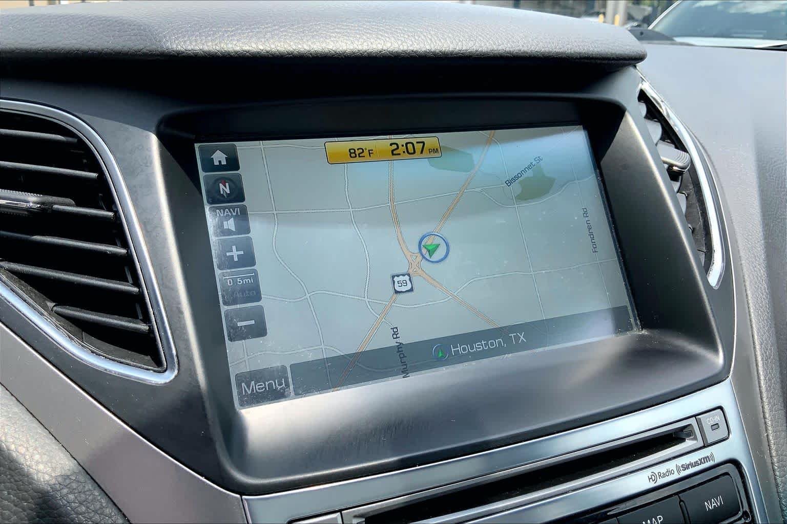 Used 2015 Pewter Gray Metallic Hyundai  image 30