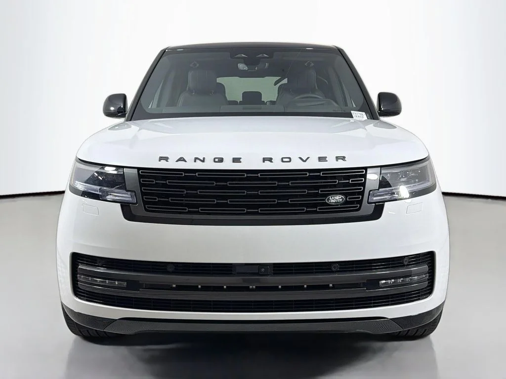 New 2026 Fuji White Land Rover SE 7 Seats image 2