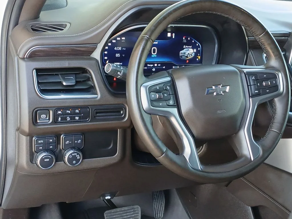 Used 2024 White Chevrolet Z71 image 18