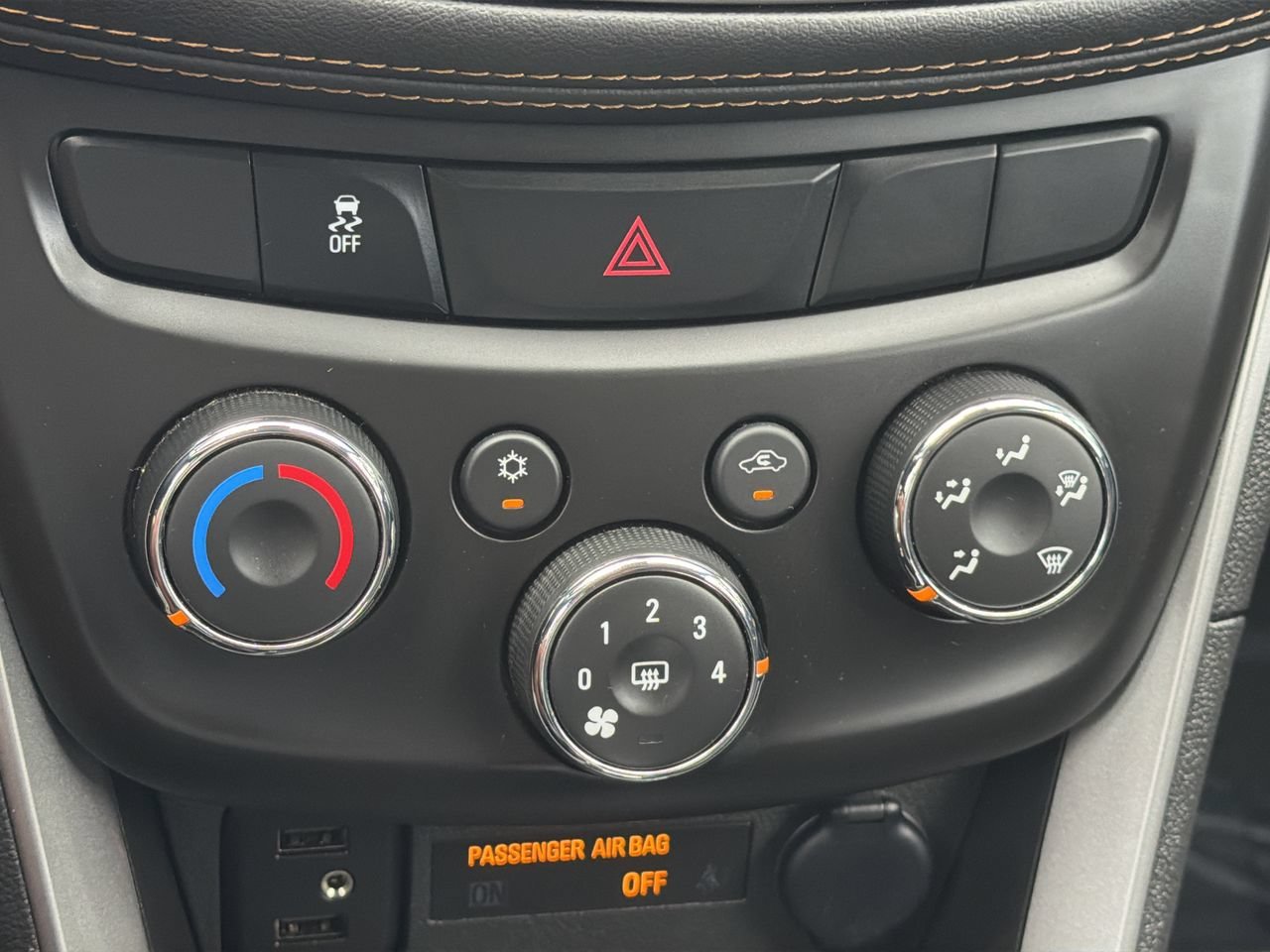 Used 2022 Silver Ice Metallic Chevrolet LT image 22