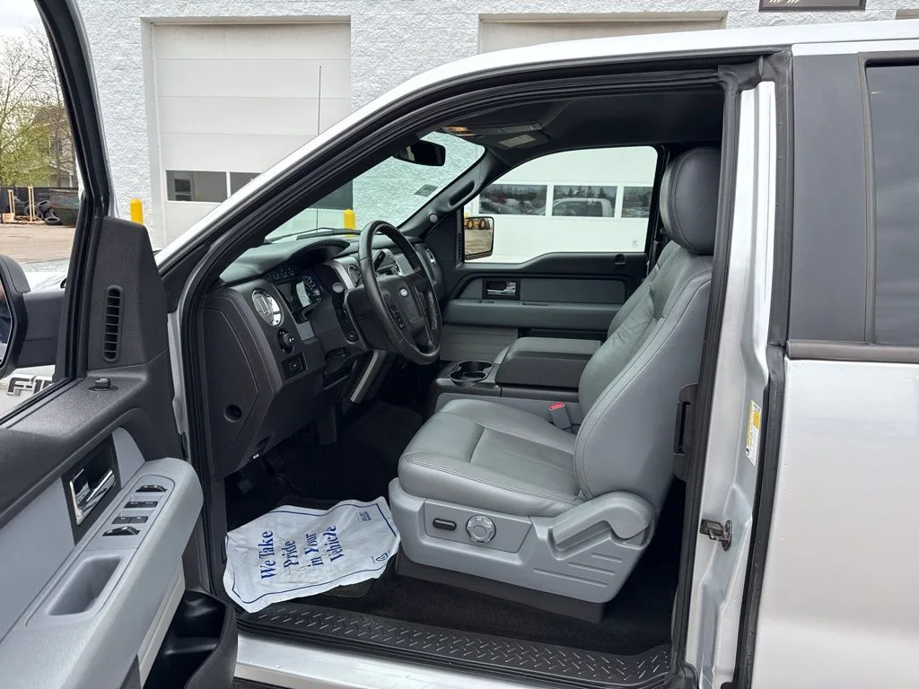 Used 2014 Ingot Silver Metallic Ford XLT image 13