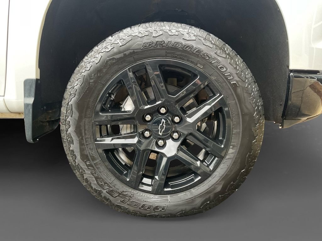 Used 2025 White Chevrolet LT Trail Boss image 16