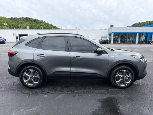 Used 2025 Gray Ford ST-Line image 8