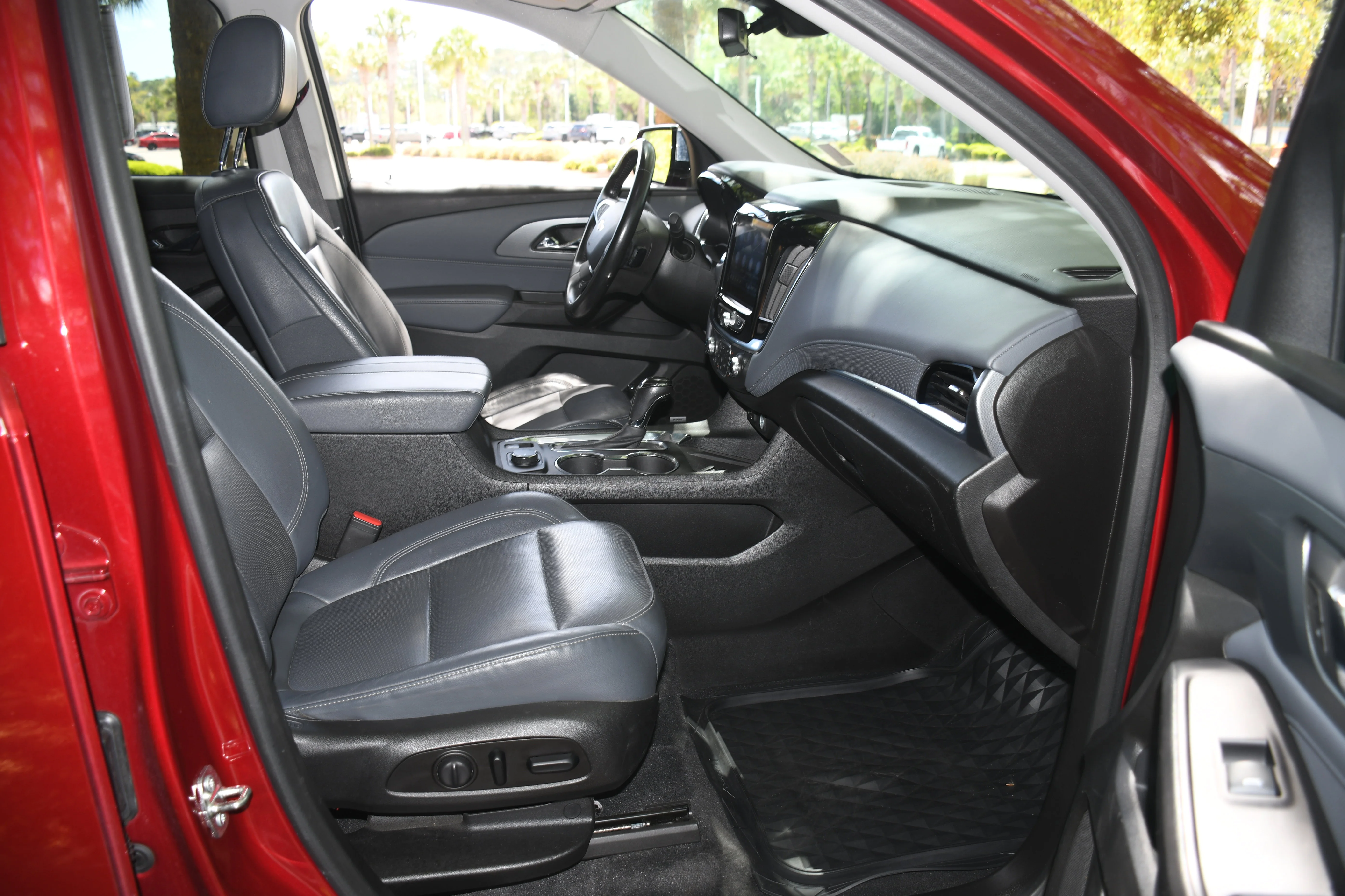 Used 2020 Red Chevrolet Premier image 21