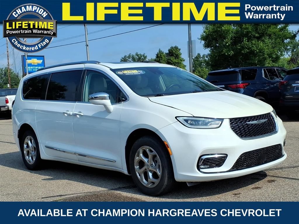 Used 2021 White Chrysler Limited AWD image 3
