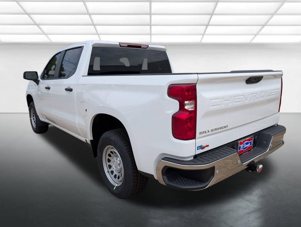 New 2026 Summit White Chevrolet WT image 2