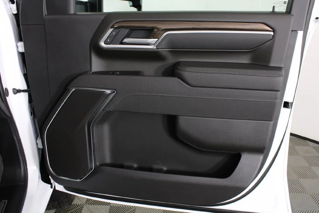 New 2026 Summit White Chevrolet LT image 8