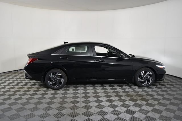 New 2026 Black Hyundai Limited image 10