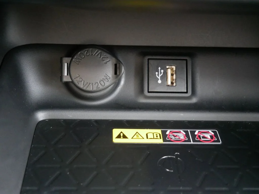 2023 Toyota RAV4 XSE - Photo 24