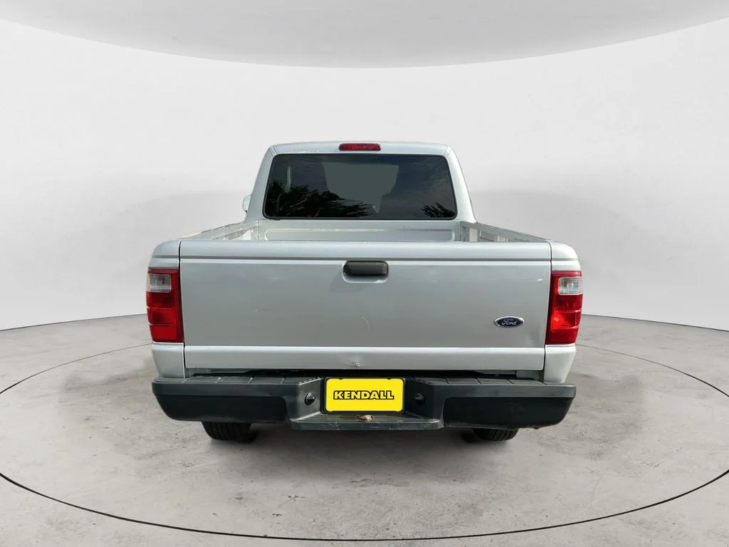 Used 2004 Silver Ford XL image 6