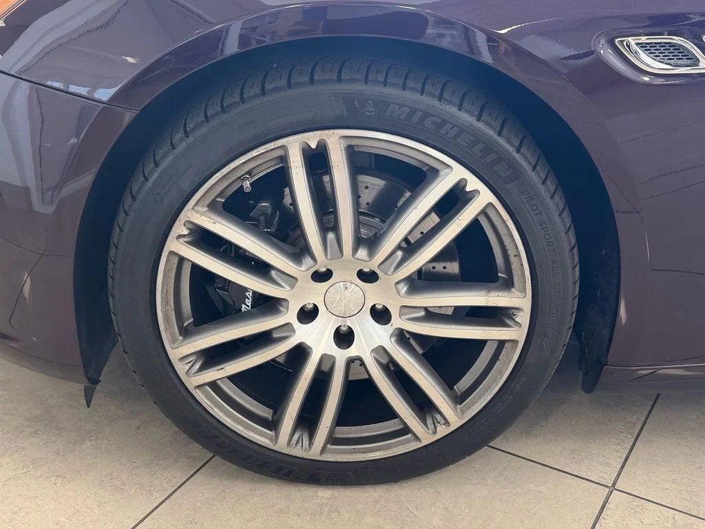 Used 2017 Red Maserati S image 18