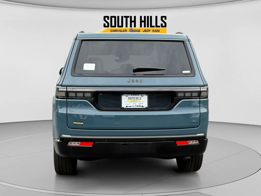 New 2026 Steel Blue Exterior Paint Jeep Limited Reserve image 4