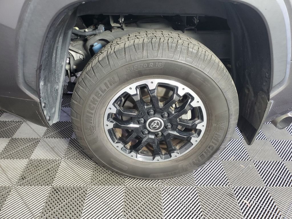 Used 2022 Gray Toyota SR5 image 31