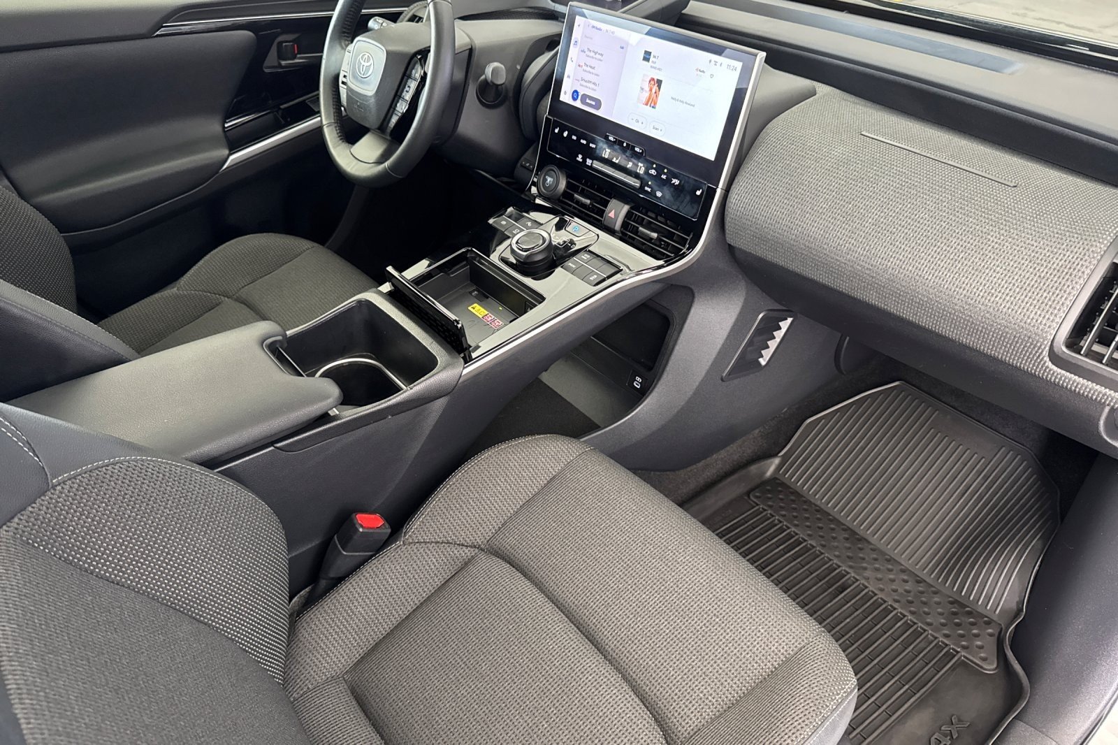 Used 2024 SILVER METALLIC Toyota XLE image 14
