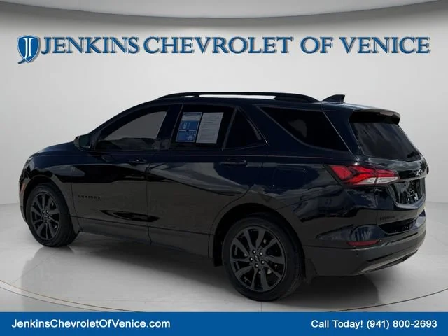 Used 2022 MOSAIC BLACK METALLIC Chevrolet RS image 7