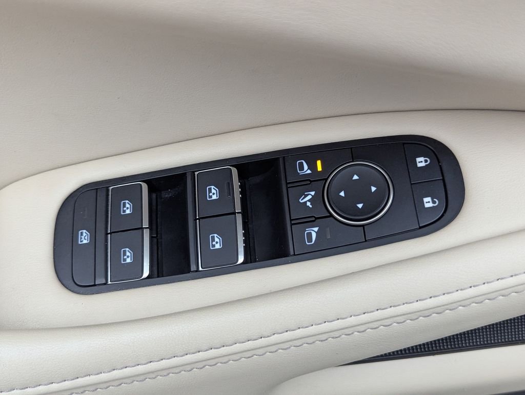 Used 2023 Black INFINITI LUXE AWD image 18