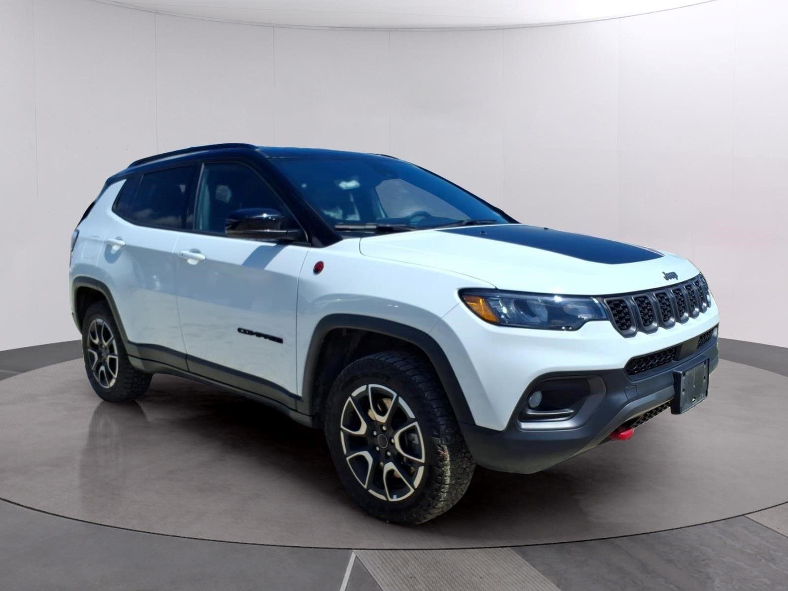Used 2025 Bright White Clearcoat Jeep Trailhawk image 7
