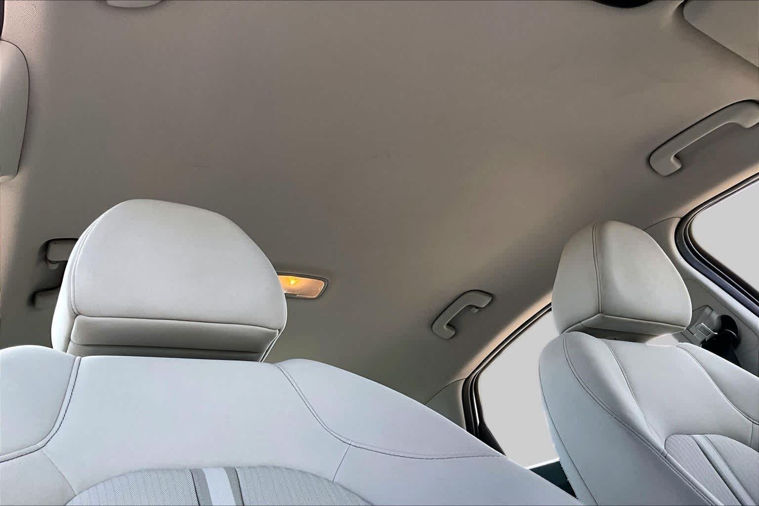 Used 2025 Aero Silver Hyundai SEL image 13