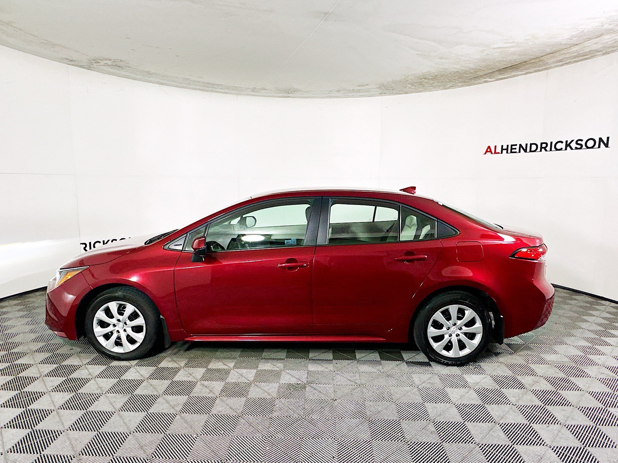 Used 2025 Pearl Toyota LE image 6