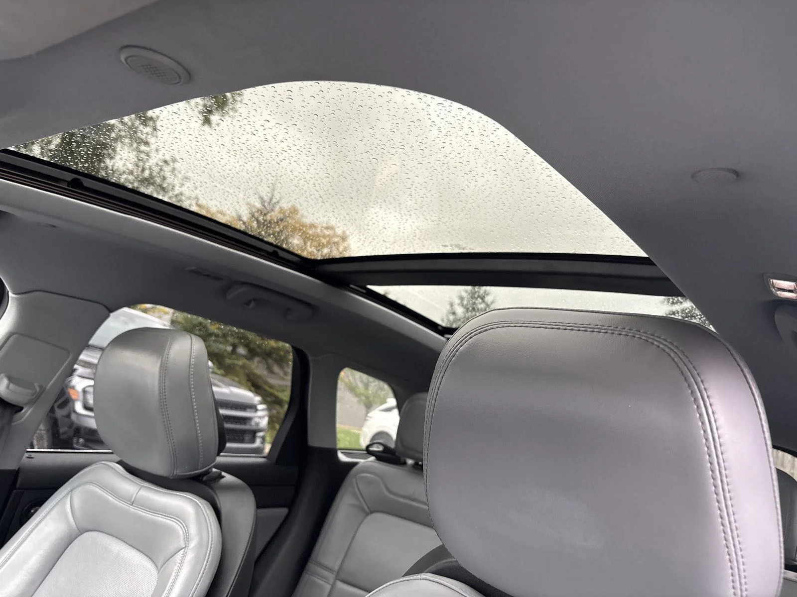 Used 2020 Infinite Black Lincoln Reserve image 8