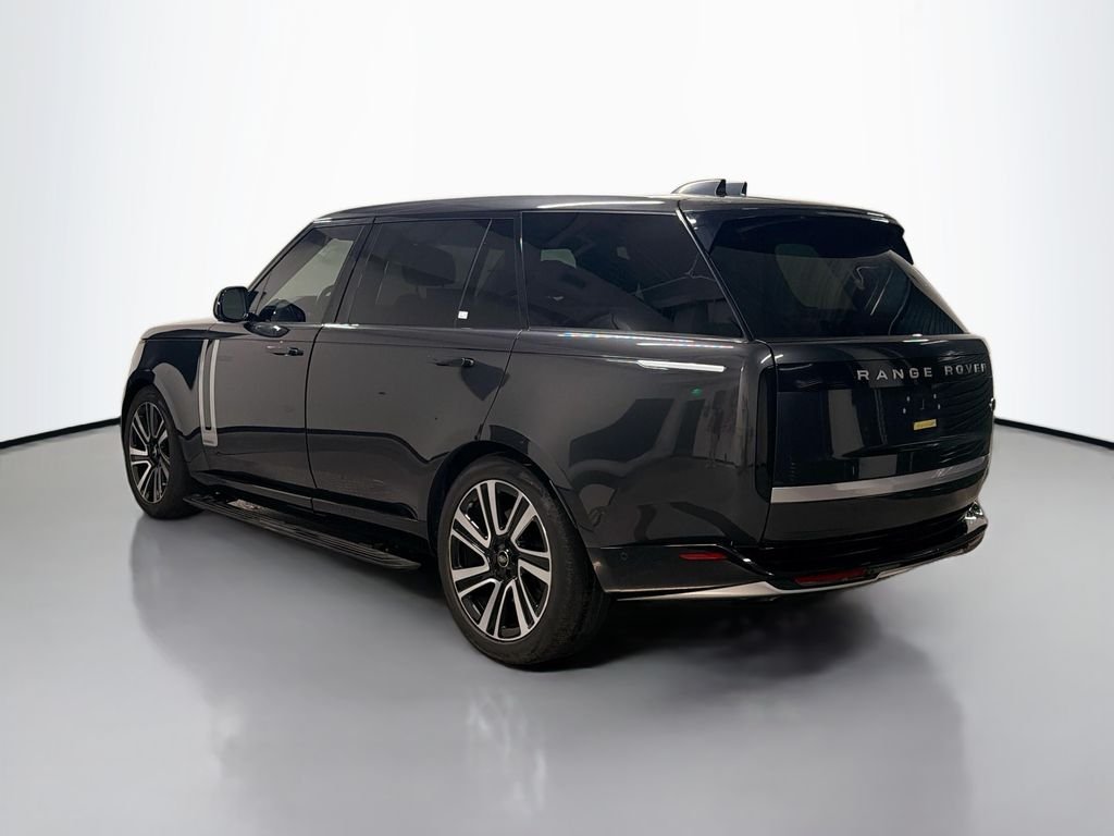 Used 2023 Carpathian Grey Premium Metallic Land Rover Autobiography image 3