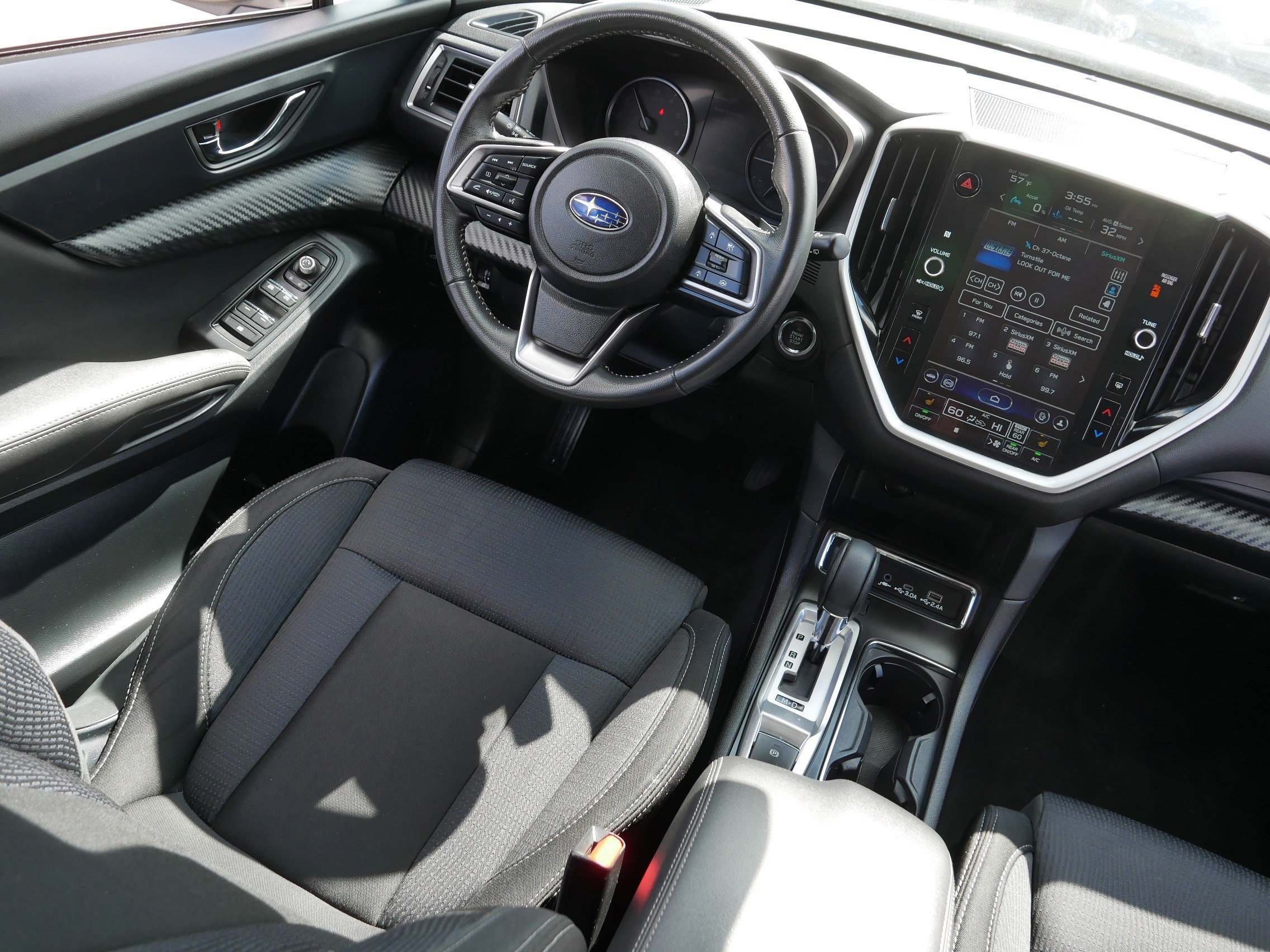 Used 2025 Crystal White Pearl Subaru Premium image 9