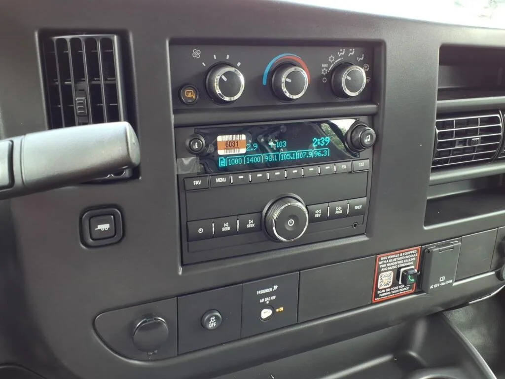 2026 Chevrolet Express Cargo Work Van - Photo 10