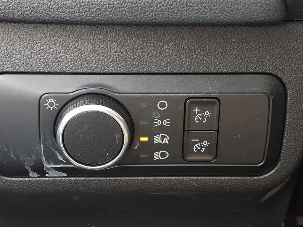 Certified Used 2025 Black Metallic Ford Active image 19
