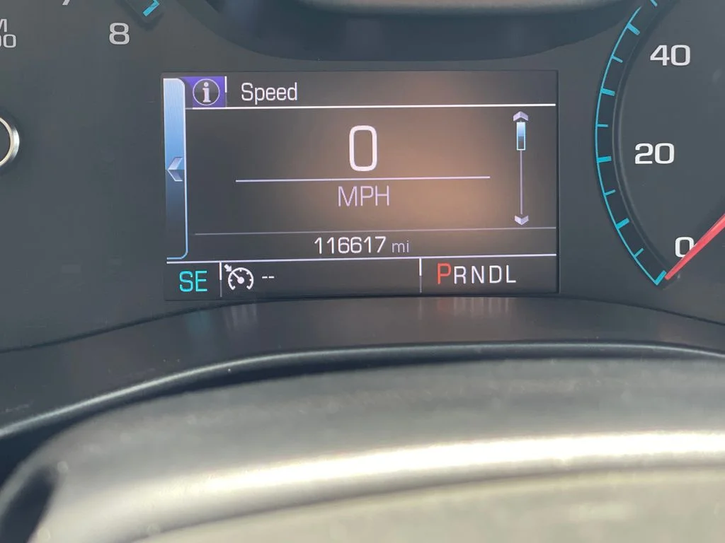 Used 2017 Gray Chevrolet Z71 image 31