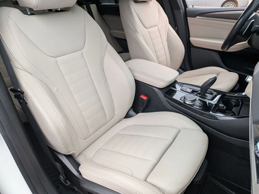 Used 2021 White BMW sDrive30i image 25