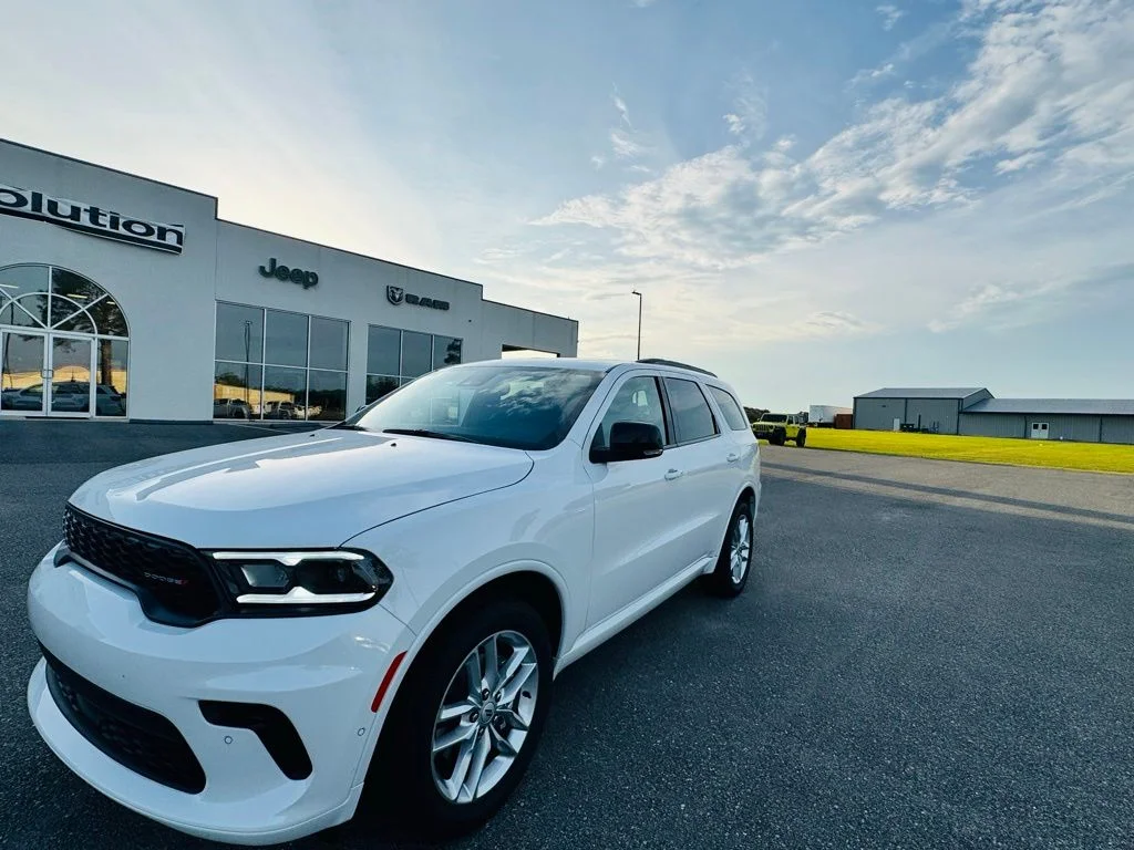 New 2026 White Knuckle Clear-Coat Exterior Paint Dodge GT Plus image 3