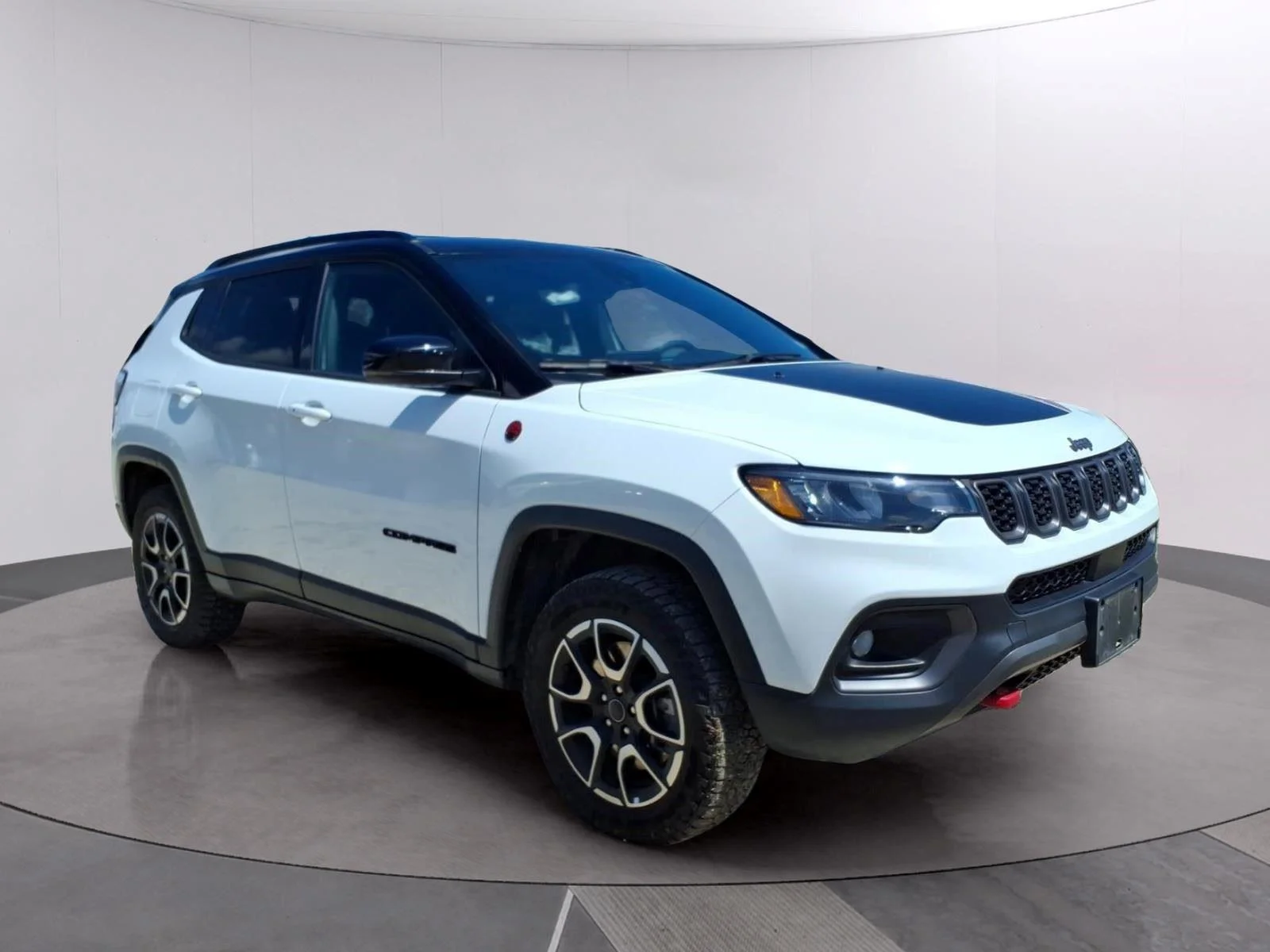 Used 2025 Bright White Clearcoat Jeep Trailhawk image 7