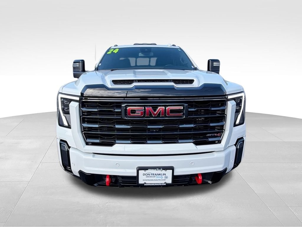 Used 2024 White GMC AT4 image 3