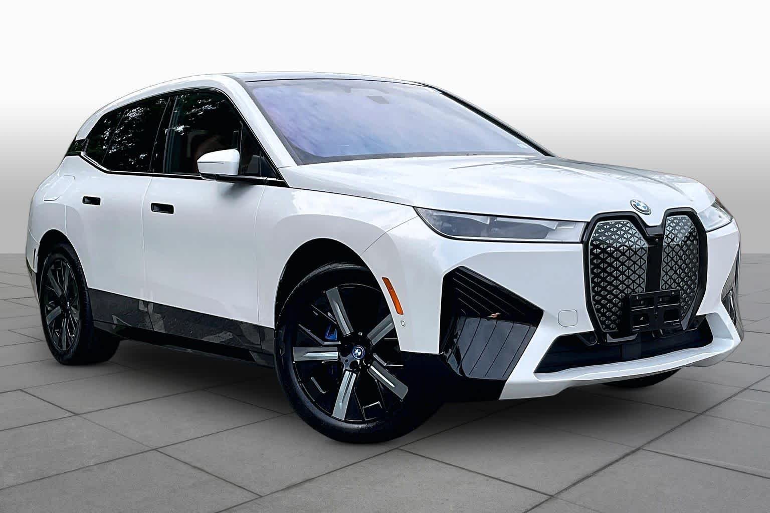 Certified Used 2024 Mineral White Metallic BMW xDrive50 image 2