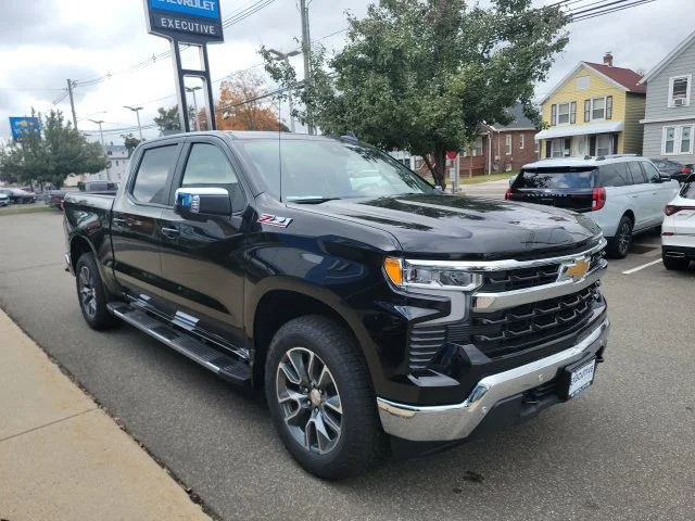 New 2026 Black Chevrolet LT image 7